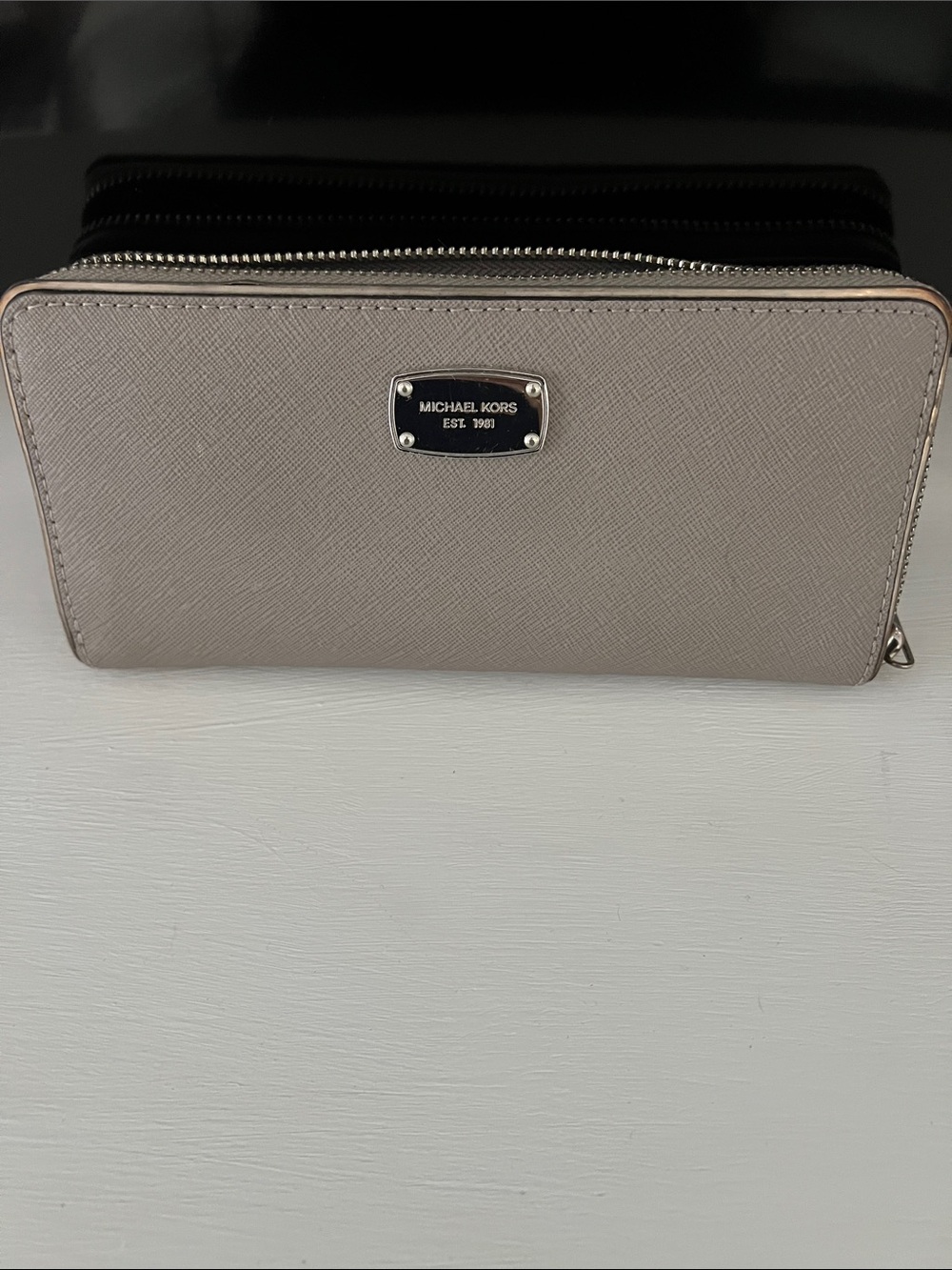 Michael Kors Saffiano Zip Around Wallet - Taupe Gray